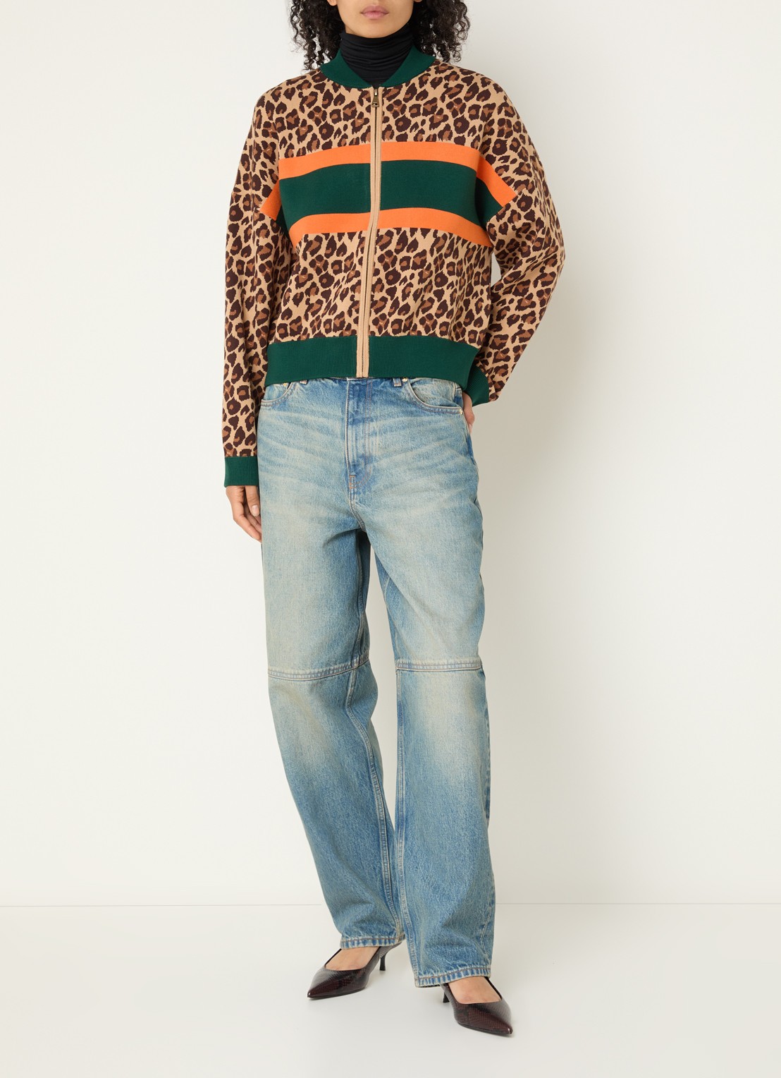 Essentiel Antwerp Kutie sweatvest met panterprint - voorkant 4 bruin