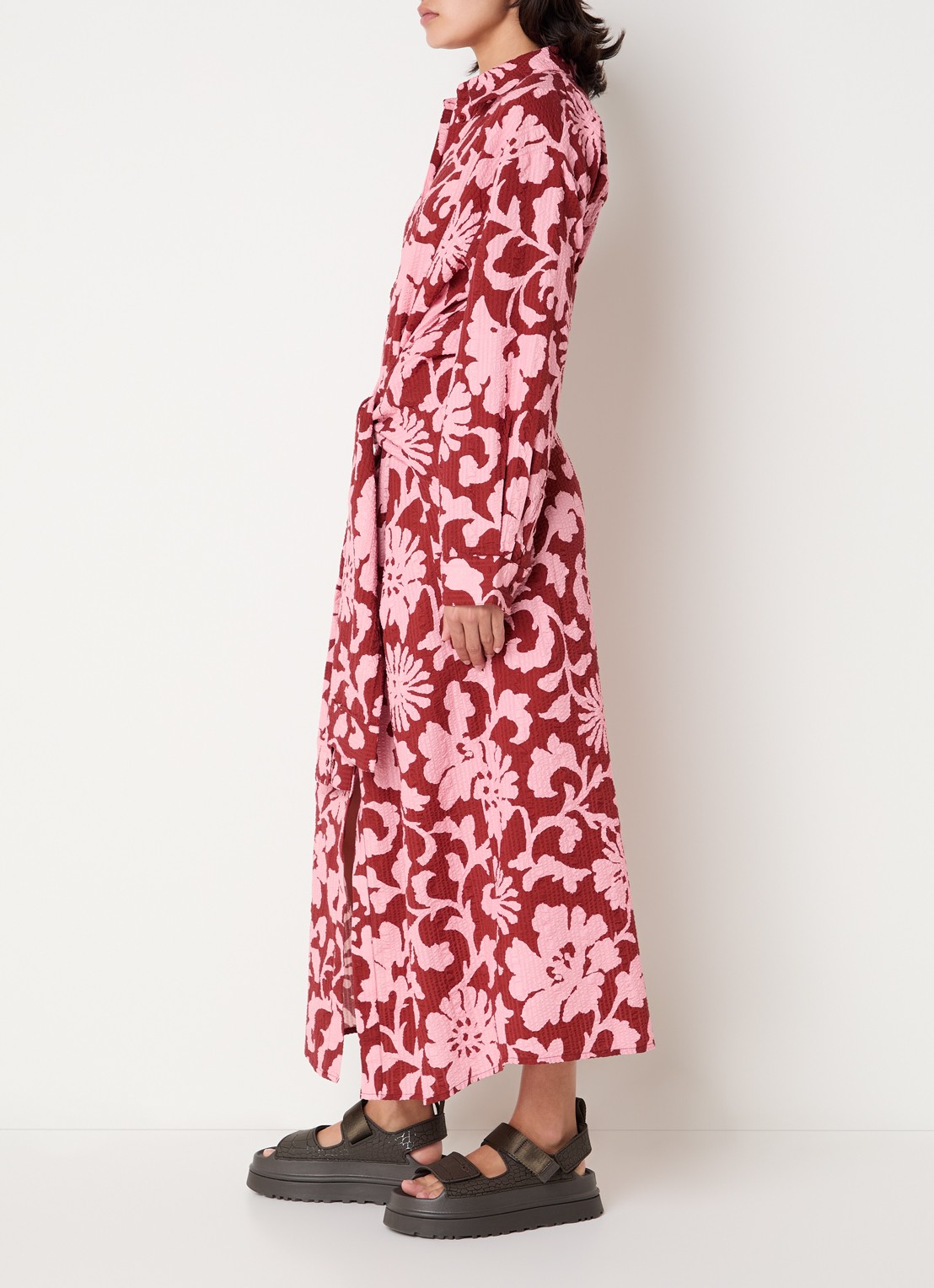 Essentiel Antwerp Midi blousejurk met printen strikceintuur  - voorkant 3 rood