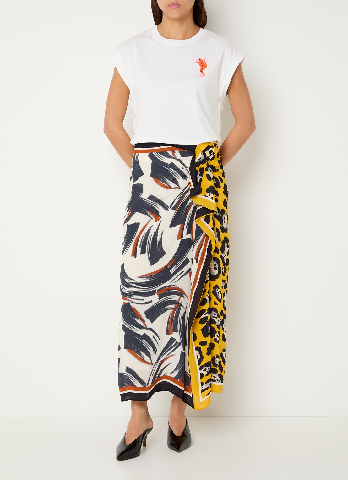Essentiel Antwerp Midi wikkelrok met print - voorkant 2 geel