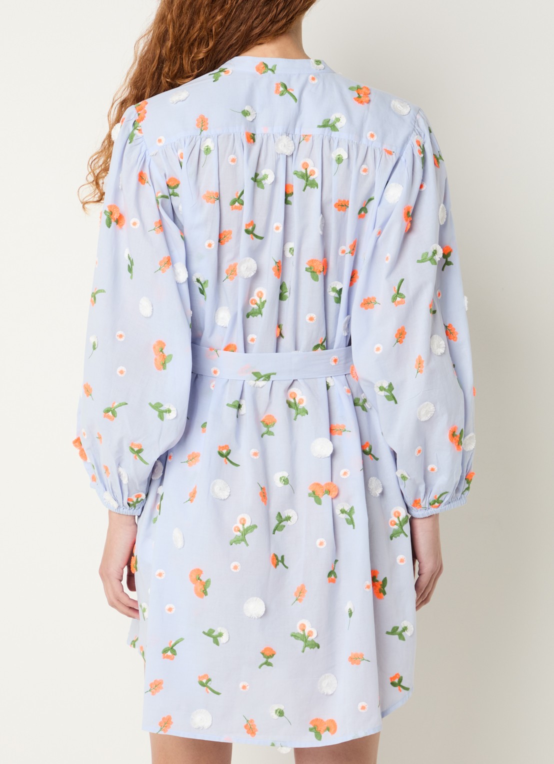 Essentiel Antwerp Mini blousejurk met borduring - achterkant 3 lichtblauw