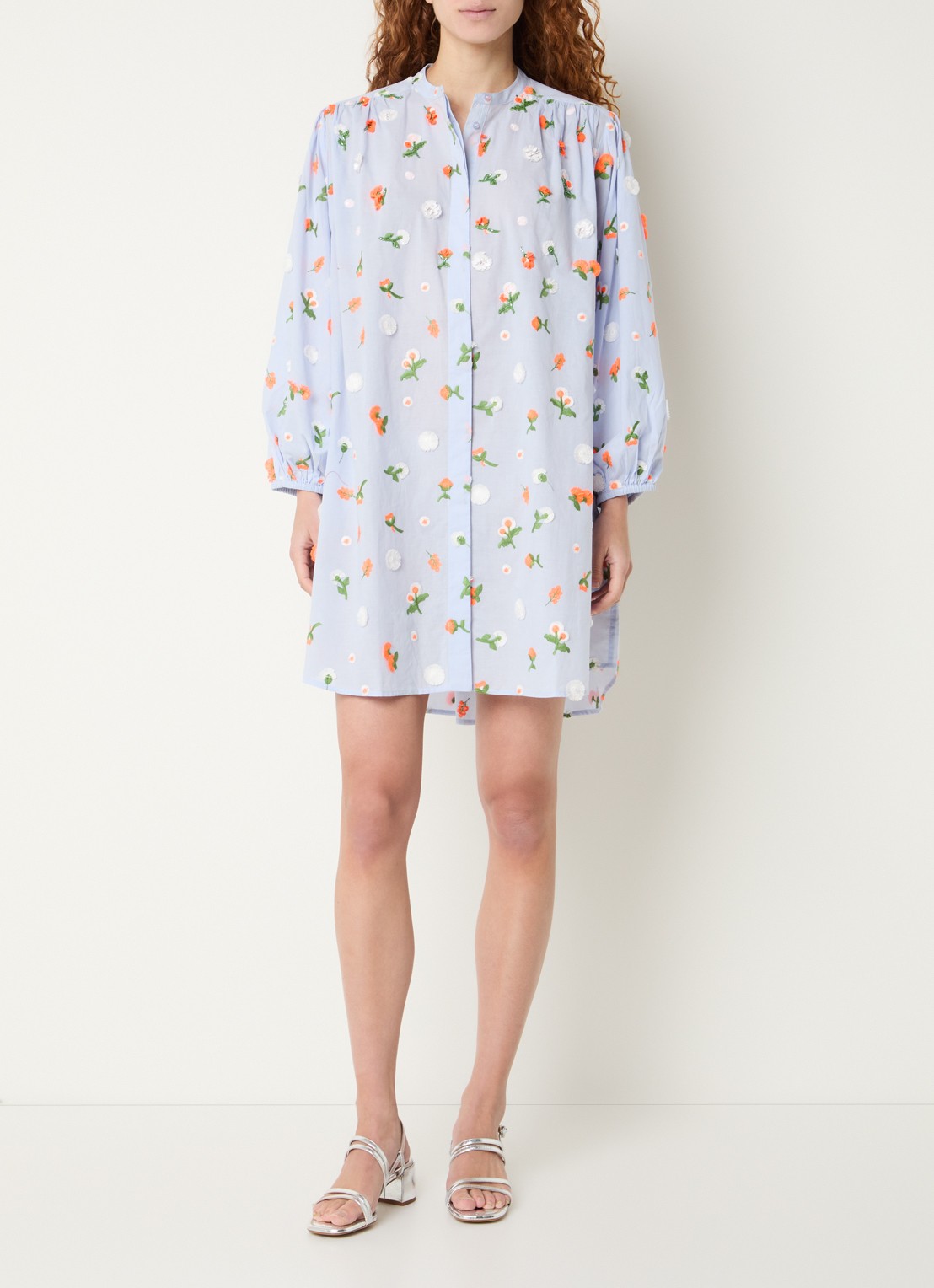 Essentiel Antwerp Mini blousejurk met borduring - voorkant 2 lichtblauw