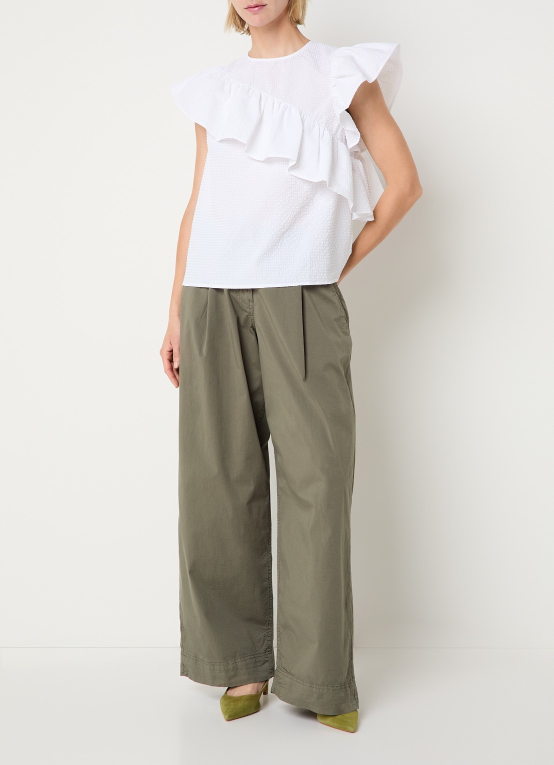 Essentiel Antwerp Mouwloze top met volant - voorkant 2 wit