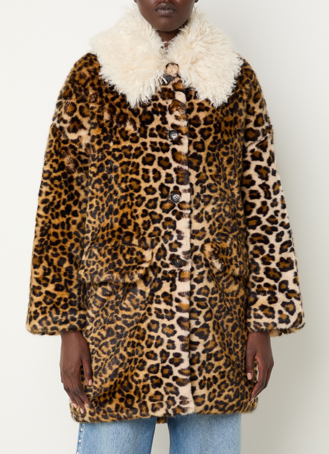 Essentiel Antwerp Oversized mantel van imitatiebont met panterprint - detail bruin