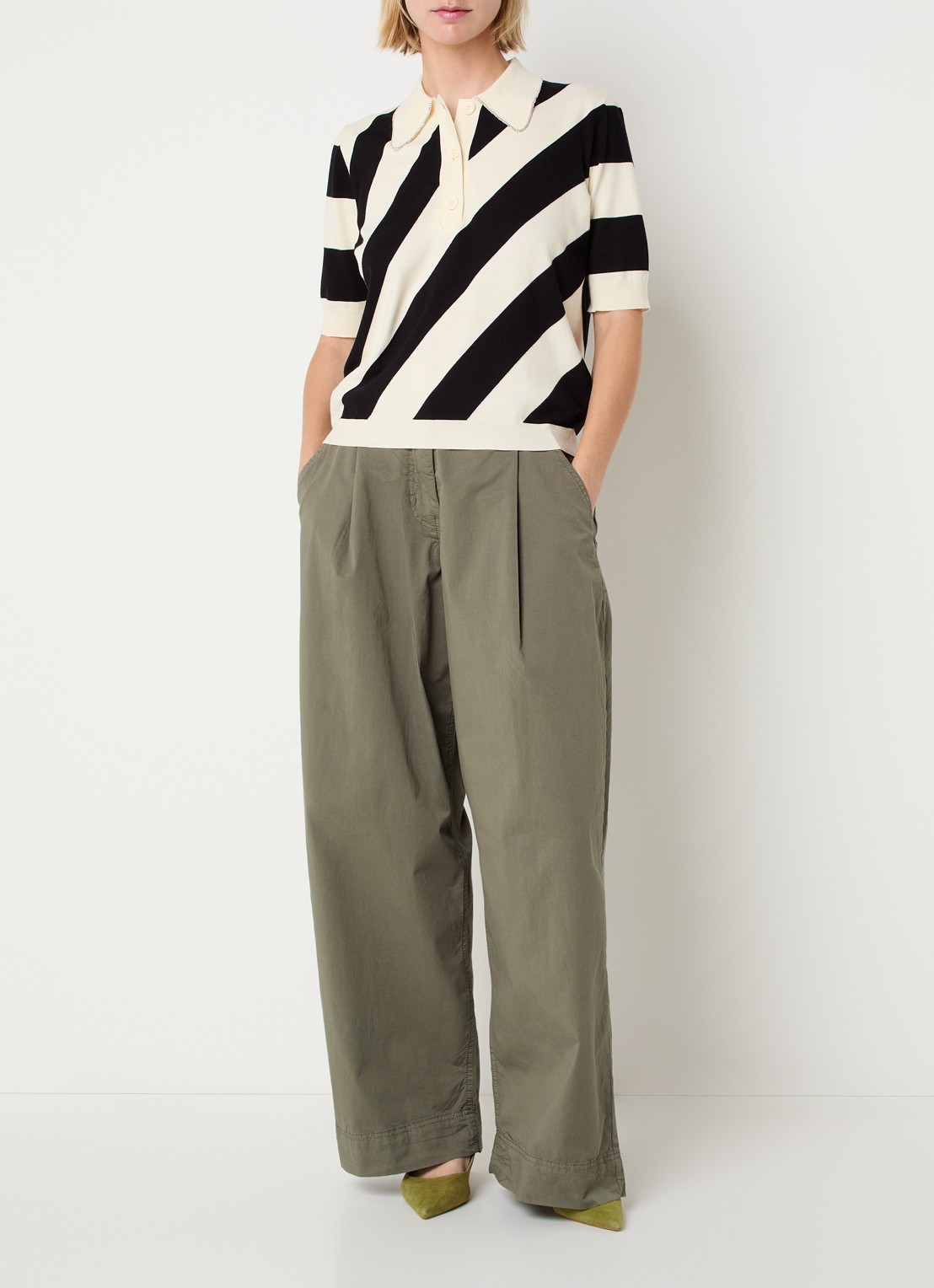 Essentiel Antwerp Polo met streepprint - voorkant 2 creme