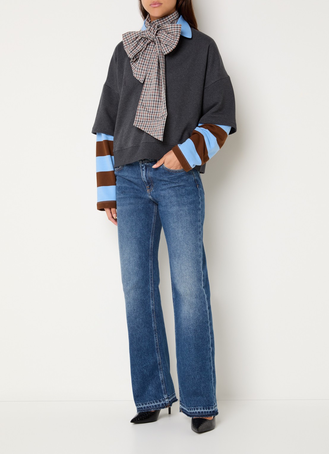 Essentiel Antwerp Sweater met kraag - voorkant 4 grijsmele