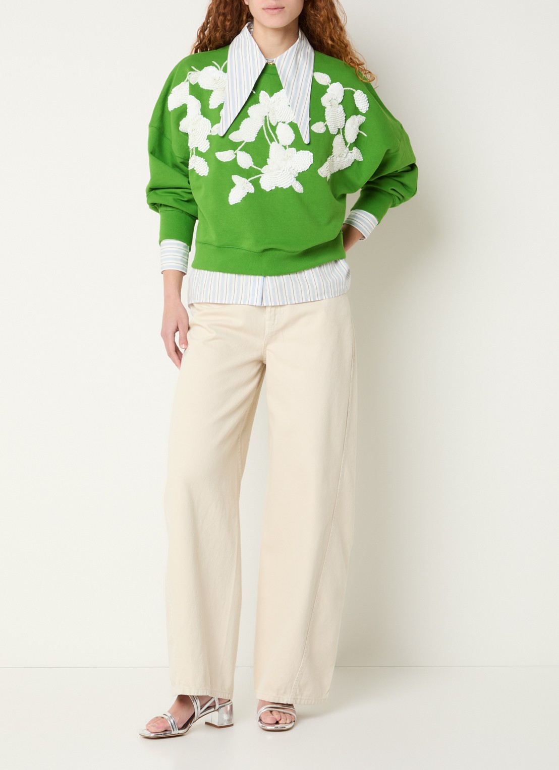 Essentiel Antwerp Sweater met pailletten - voorkant 3 groen
