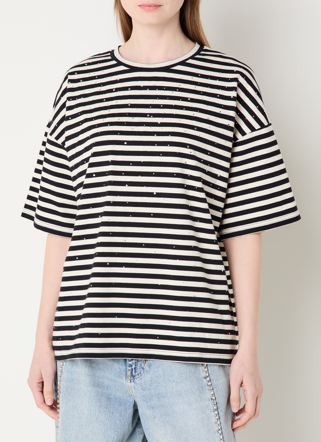 Essentiel Antwerp T-shirt met streepprint en strass  - detail zwart