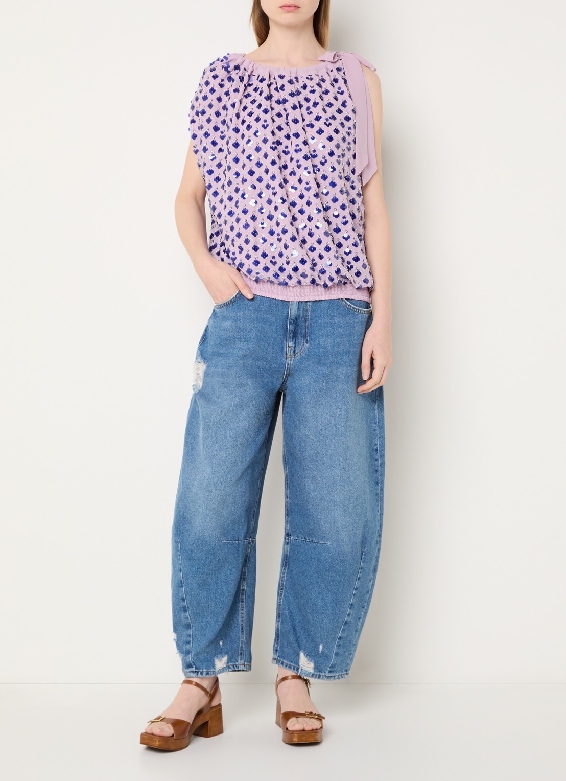 Essentiel Antwerp Top met pailletten - voorkant 4 lila