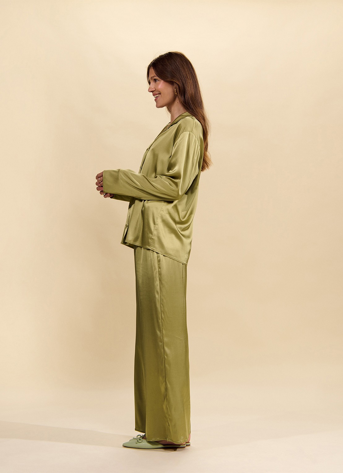 Essenza Ida pyjamabroek van satijn - detail 5 groen
