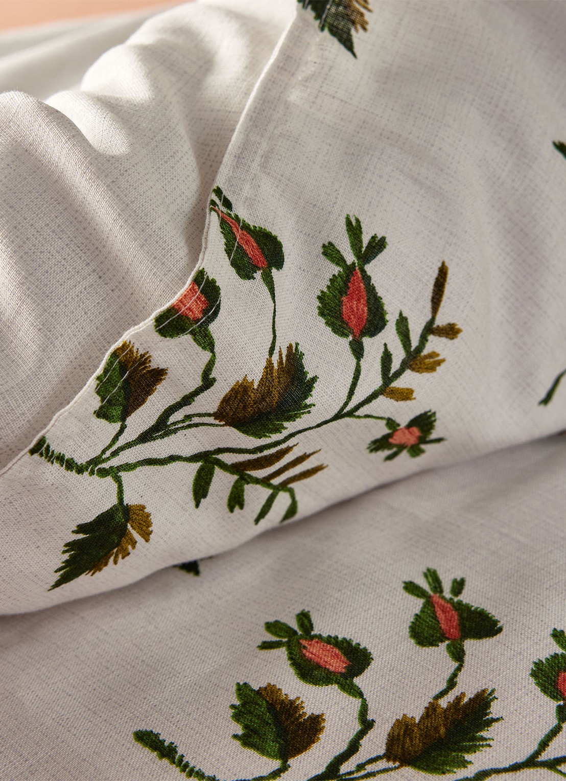 Essenza Jolien dekbedovertrek van  katoen 96TC - detail vanillegeel