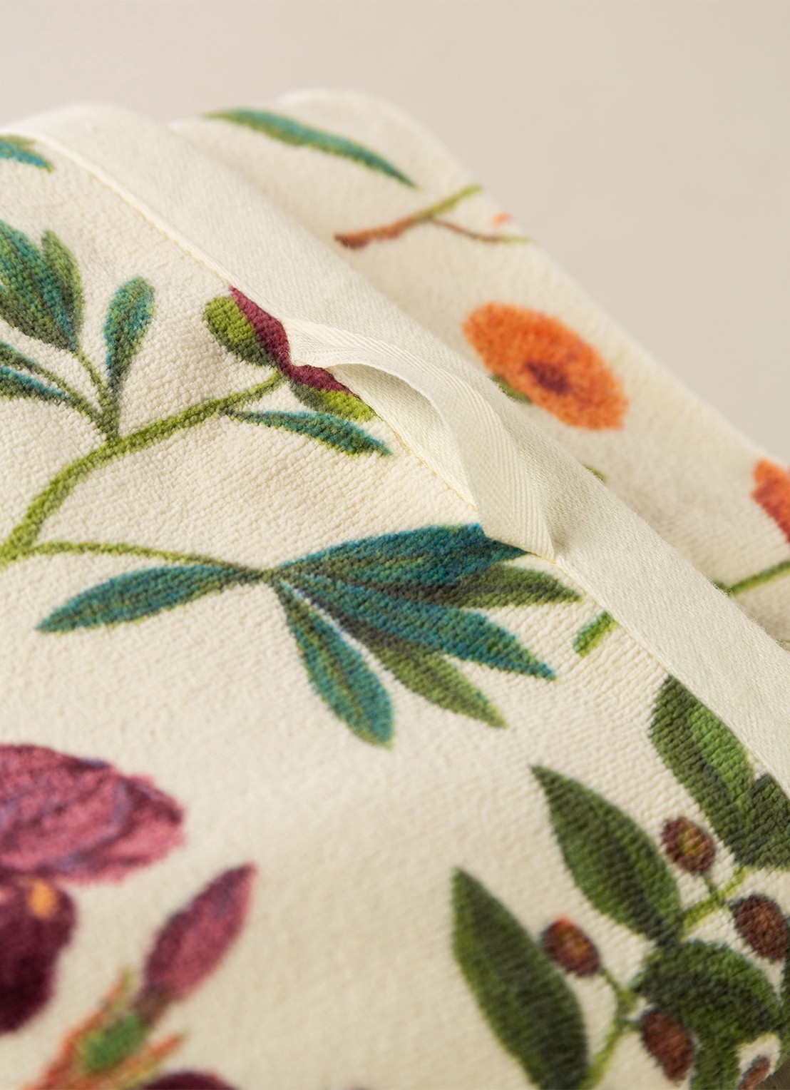 Essenza Marigold gastendoek - 500gr/m2  - 30 x 50 cm - detail 4 creme