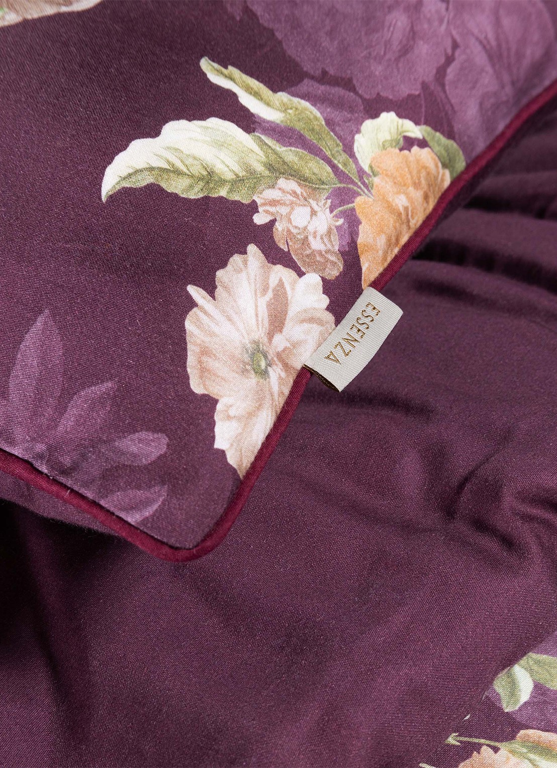 Essenza Orianna dekbedovertrek van katoensatijn 220TC - detail 3 bordeauxrood
