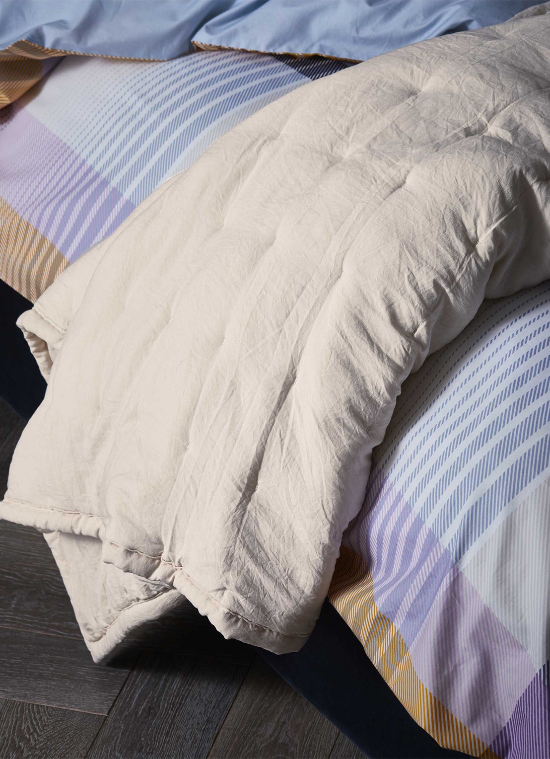 Essenza Ruth plaid 150 x 200 cm - voorkant 2 beige