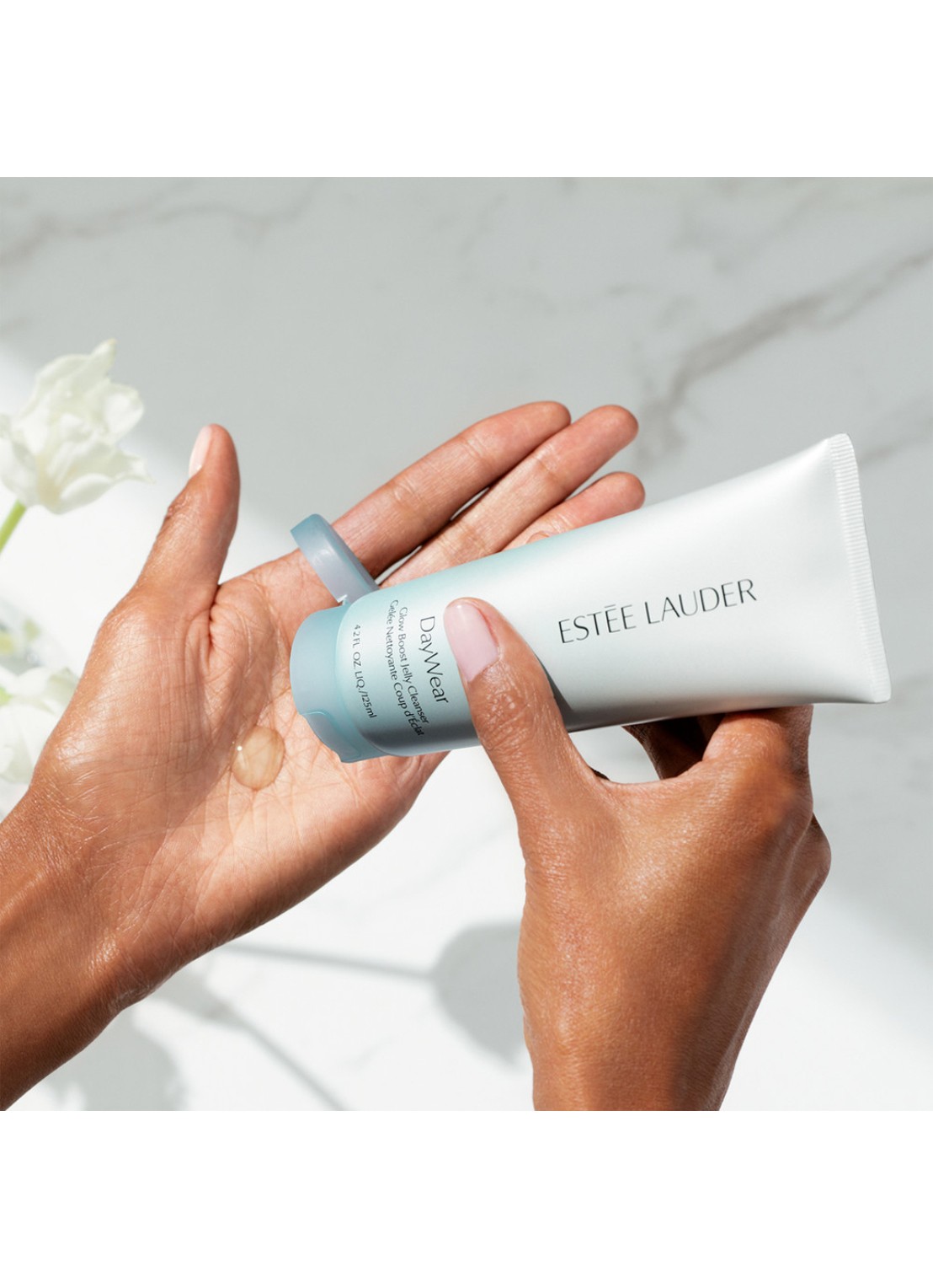 Estée Lauder DayWear Glow Boost Jelly Cleanser - gezichtsreiniger  - detail 6 undefined