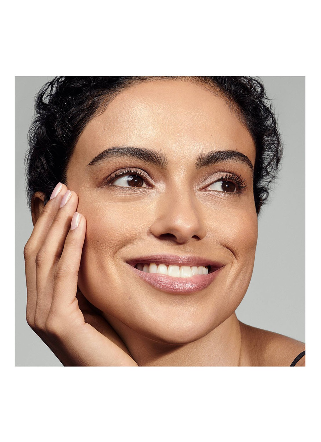Estée Lauder Futurist Hydra Rescue Moisturizing Make-up SPF45 - foundation - detail 4 4n1 shell beige