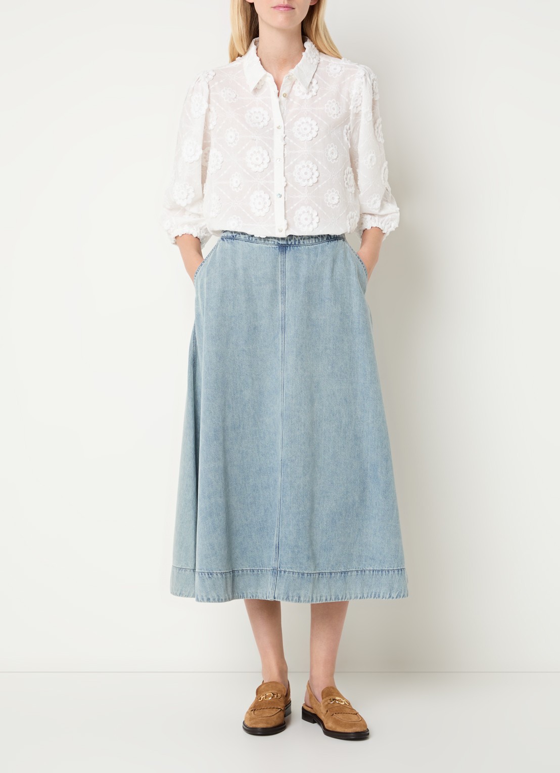 Expresso Blouse met borduring - voorkant 4 wit