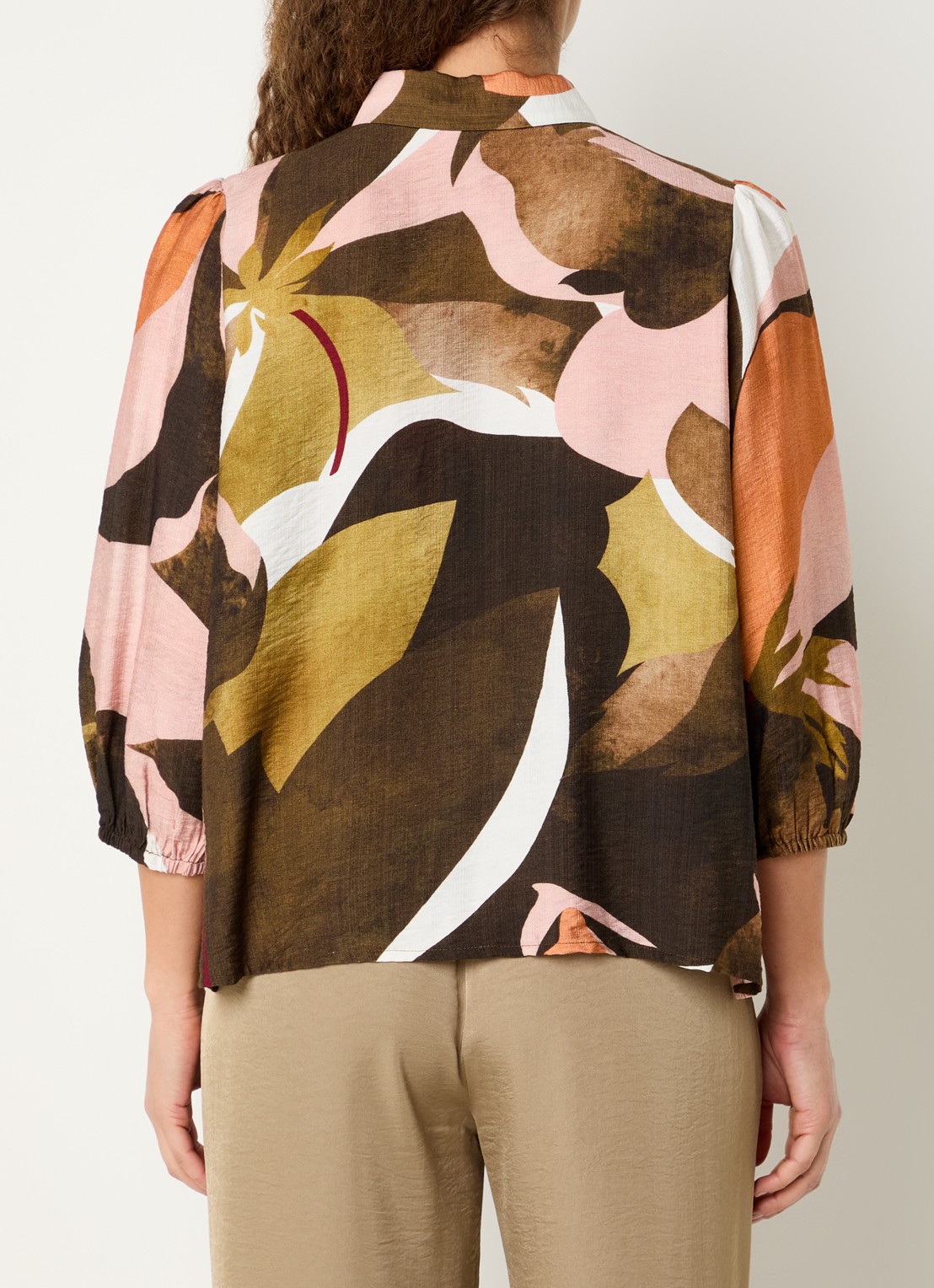 Expresso Blouse met grafisch bloemdessin - achterkant 4 roestbruin