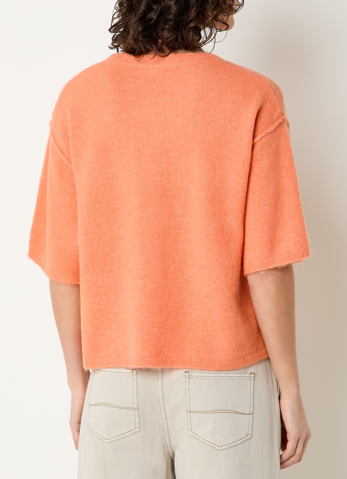 Expresso Fijngebreide top in alpaca wolblend - achterkant abrikoos