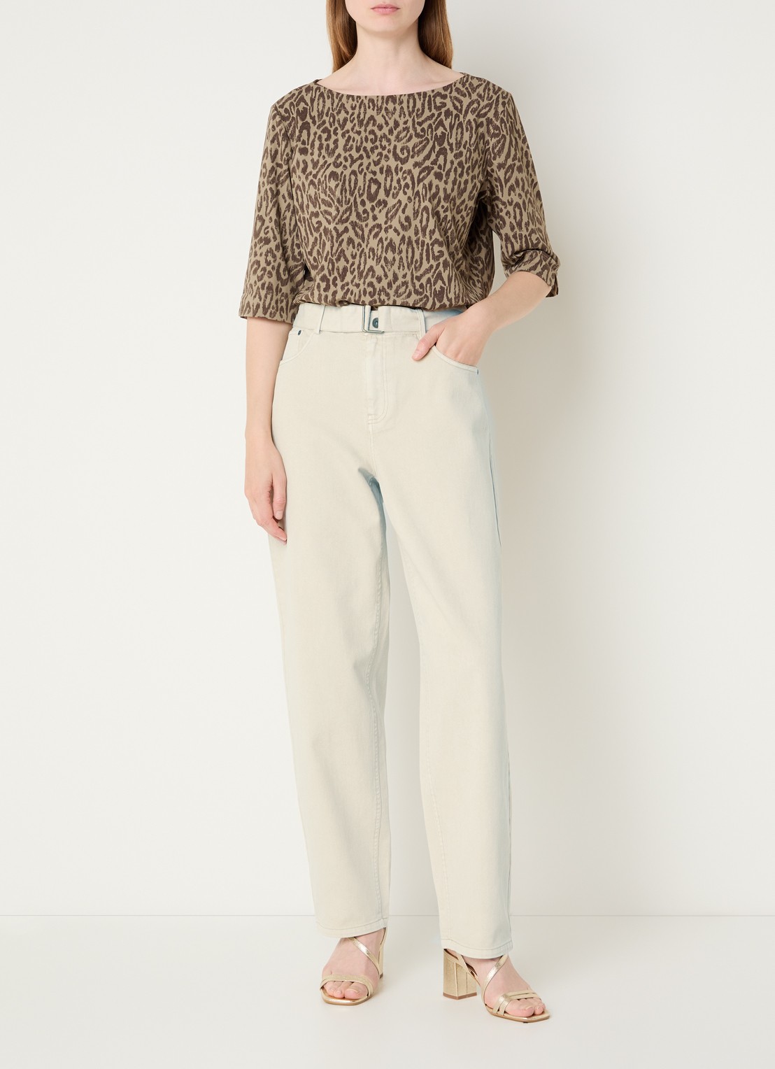Expresso High waist straight leg jeans met gekleurde wassing en ceintuur - voorkant 2 beige
