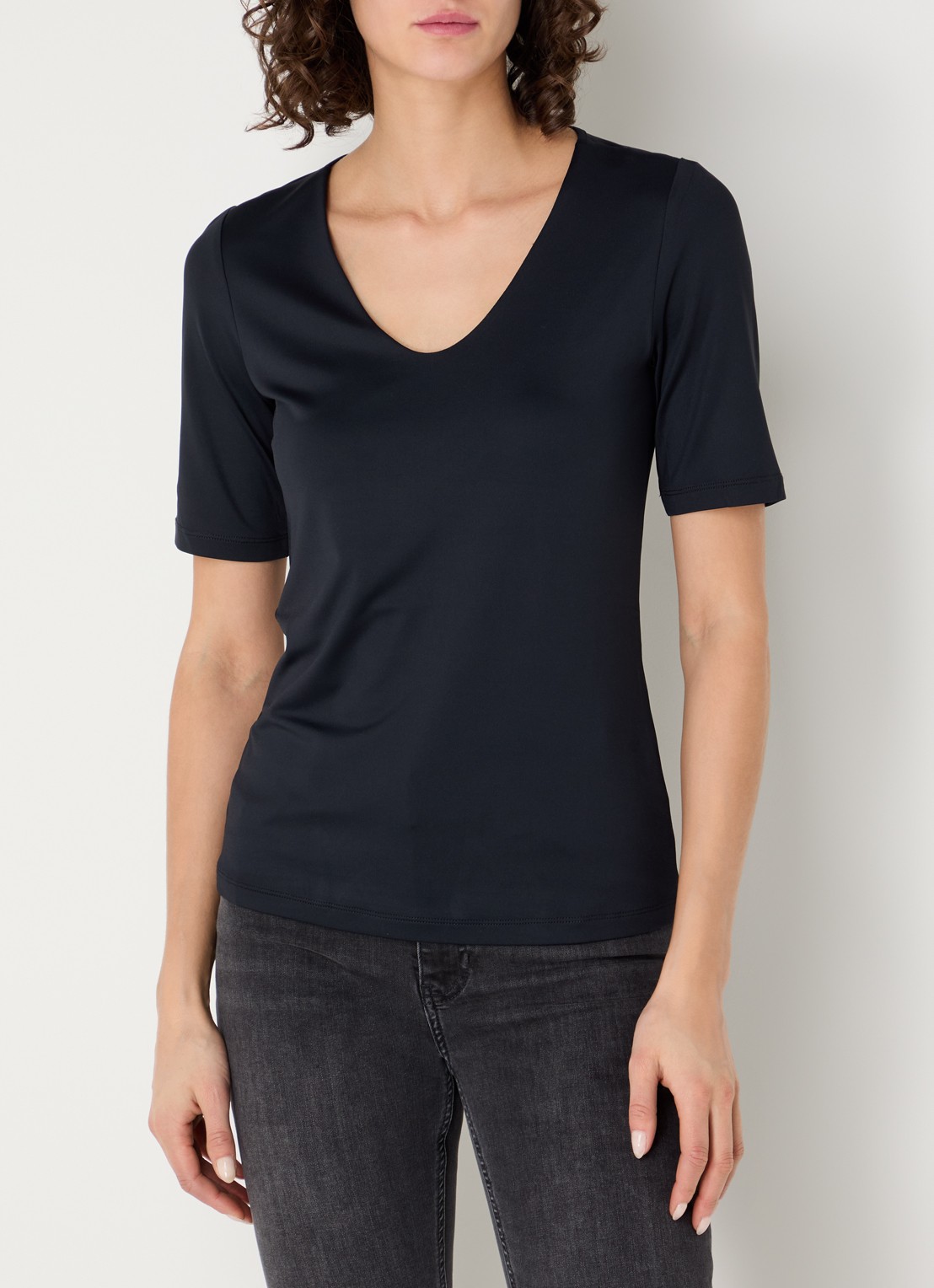 Expresso Noos T-shirt met V-hals - detail 2 zwart