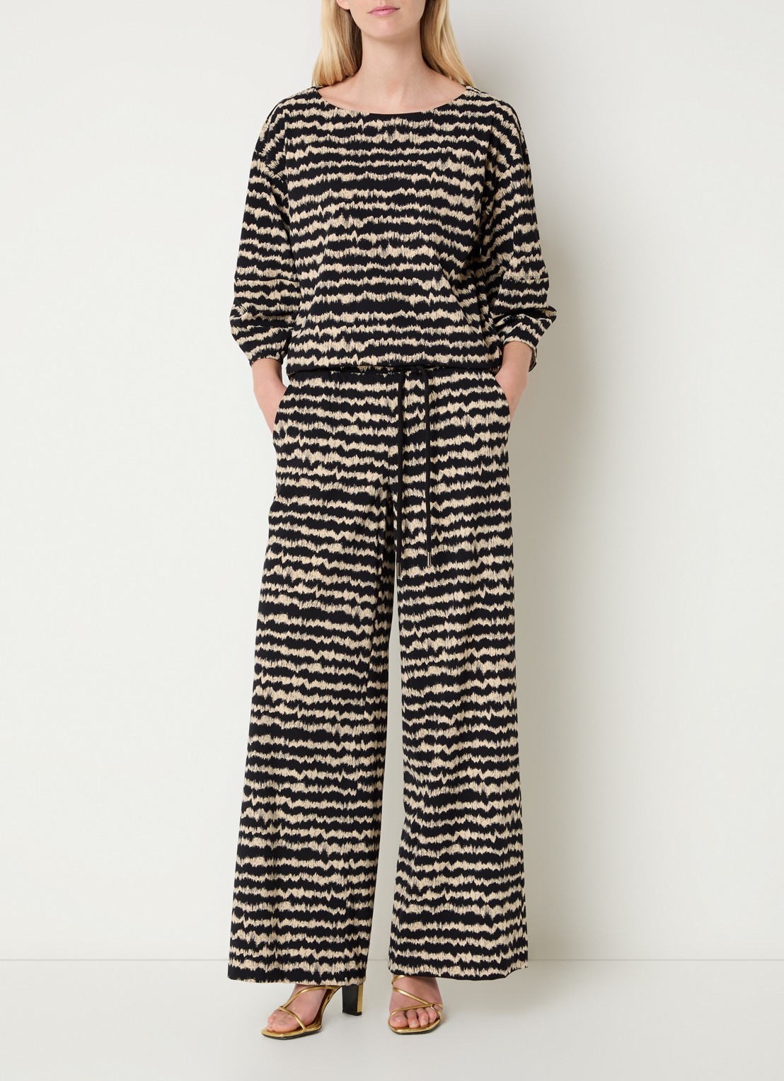 Expresso Top met print en ballonmouw - voorkant 2 zwart