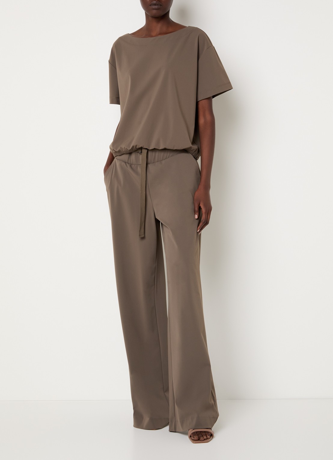 Expresso Travel top met boothals - voorkant 3 zand