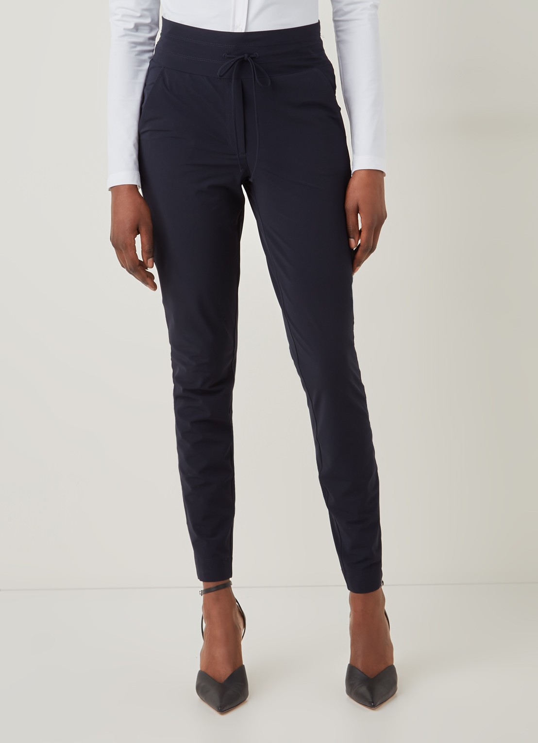 Expresso Xarah high waist slim fit pantalon van travel jersey - detail 4 donkerblauw