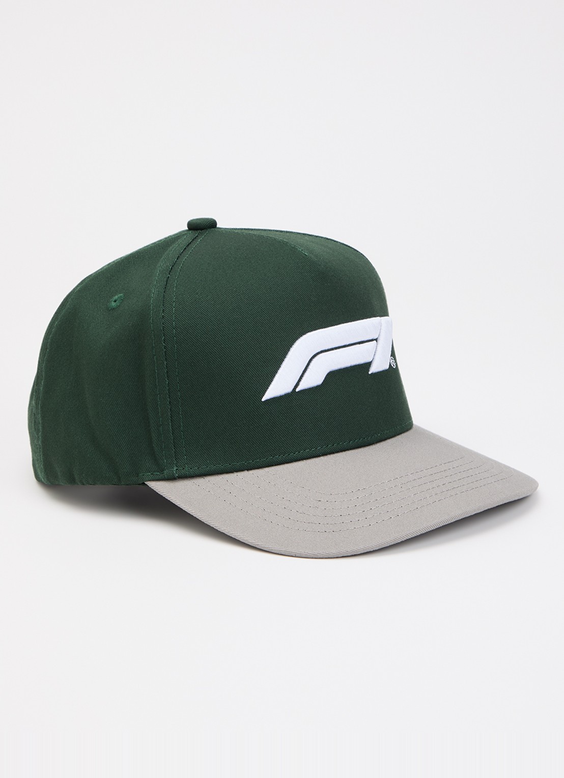 F1 Pet met logoborduring  - voorkant groen