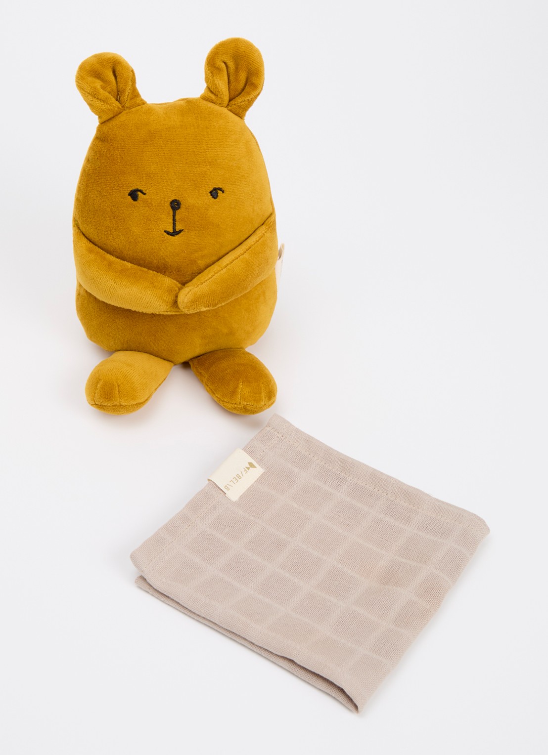 Fabelab Fabbie muziekknuffel beer met doek 18 cm - detail bruin