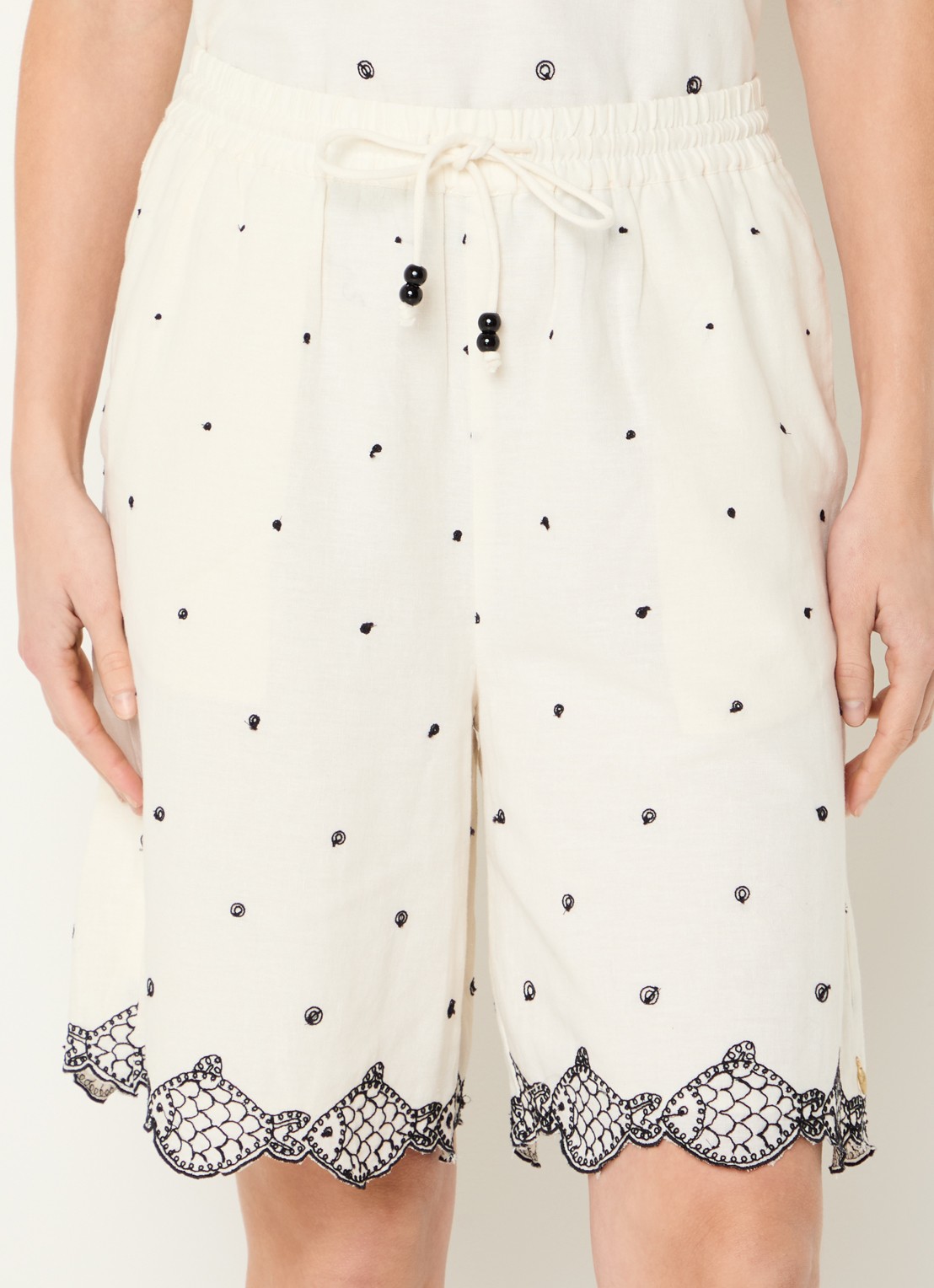 Fabienne Chapot Bohdi high waist wide fit korte broek met borduring - detail 3 gebroken wit