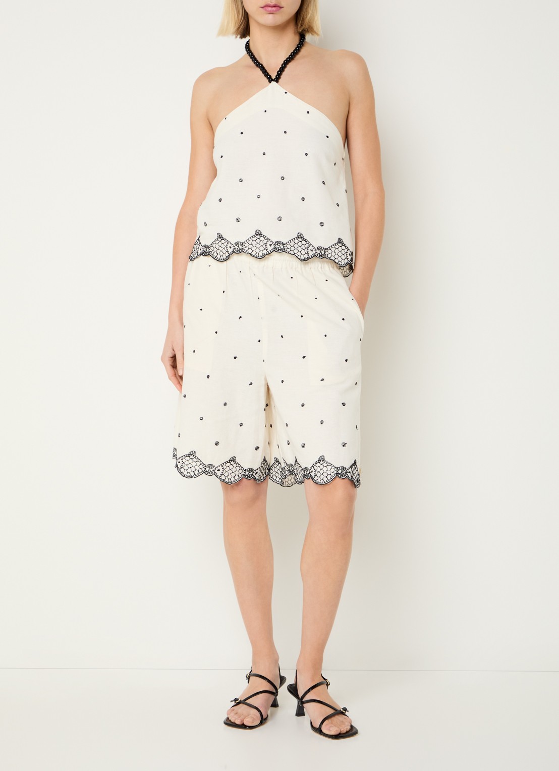 Fabienne Chapot Bohdi high waist wide fit korte broek met borduring - voorkant 2 gebroken wit