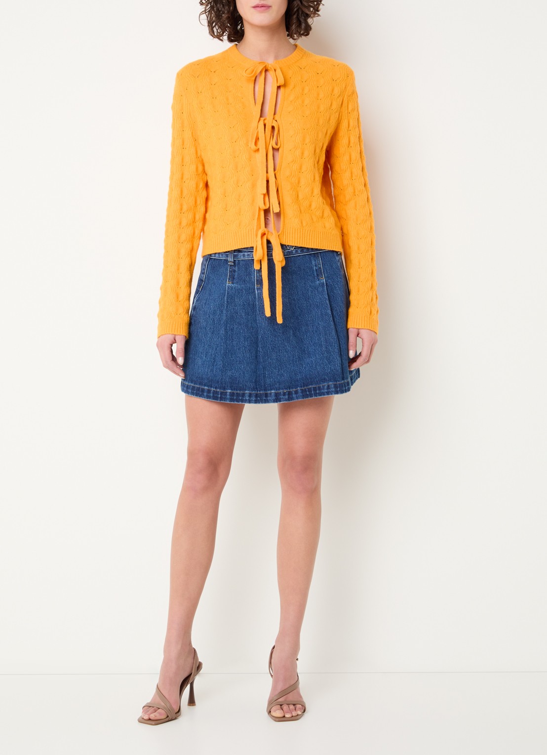 Fabienne Chapot Chelsea fijngebreid vest in wolblend met opengewerkt dessin - voorkant 4 orange