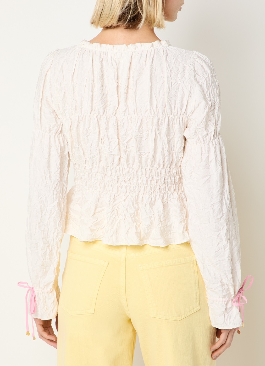 Fabienne Chapot Fera top met smockwerk en gestrikt detail - achterkant 2 gebroken wit