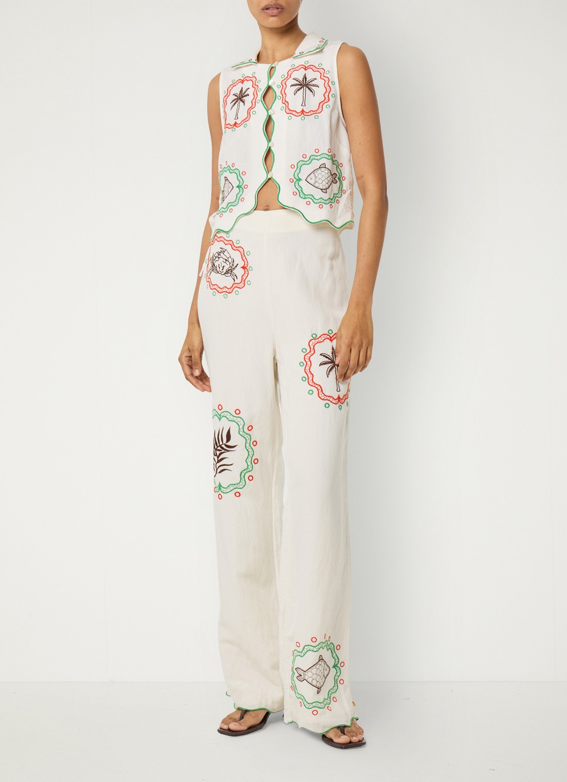 Fabienne Chapot Guicho high waist straight fit pantalon in linnenbend met borduring - voorkant 2 gebroken wit