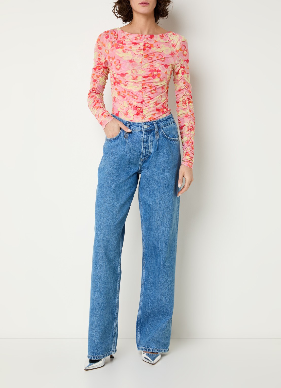 Fabienne Chapot Kane top van mesh met bloemenprint - voorkant 2 lichtroze