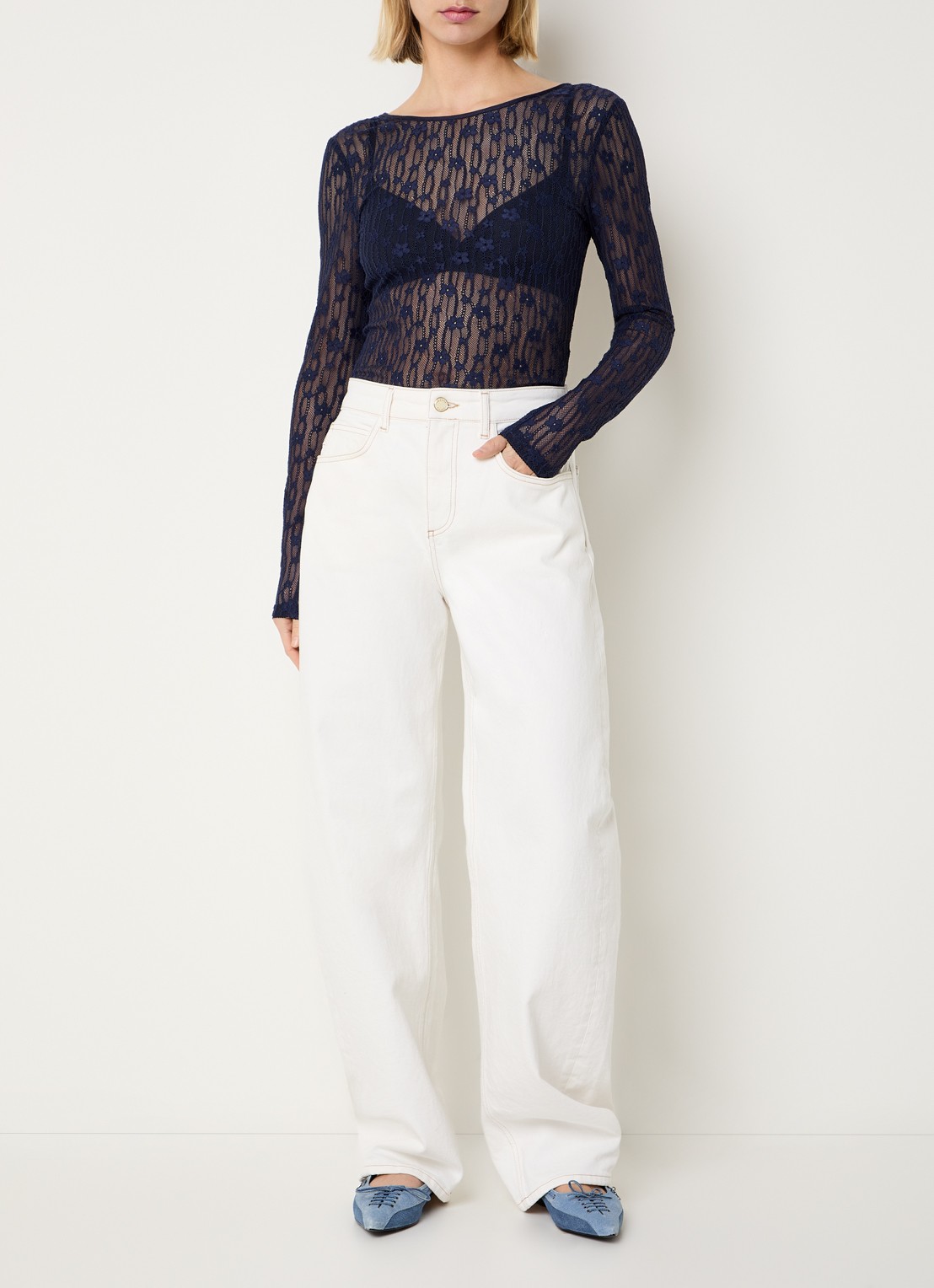 Fabienne Chapot Lacey semi-transparante top van kant - voorkant 3 donkerblauw