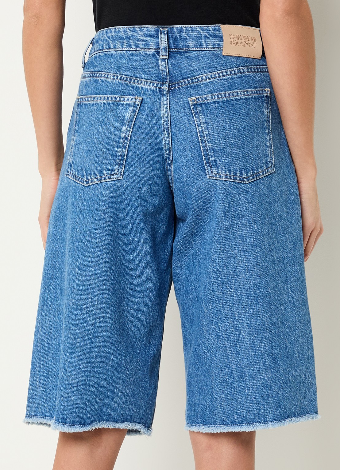 Fabienne Chapot Lucy high waist straight leg korte broek van denim - achterkant indigo