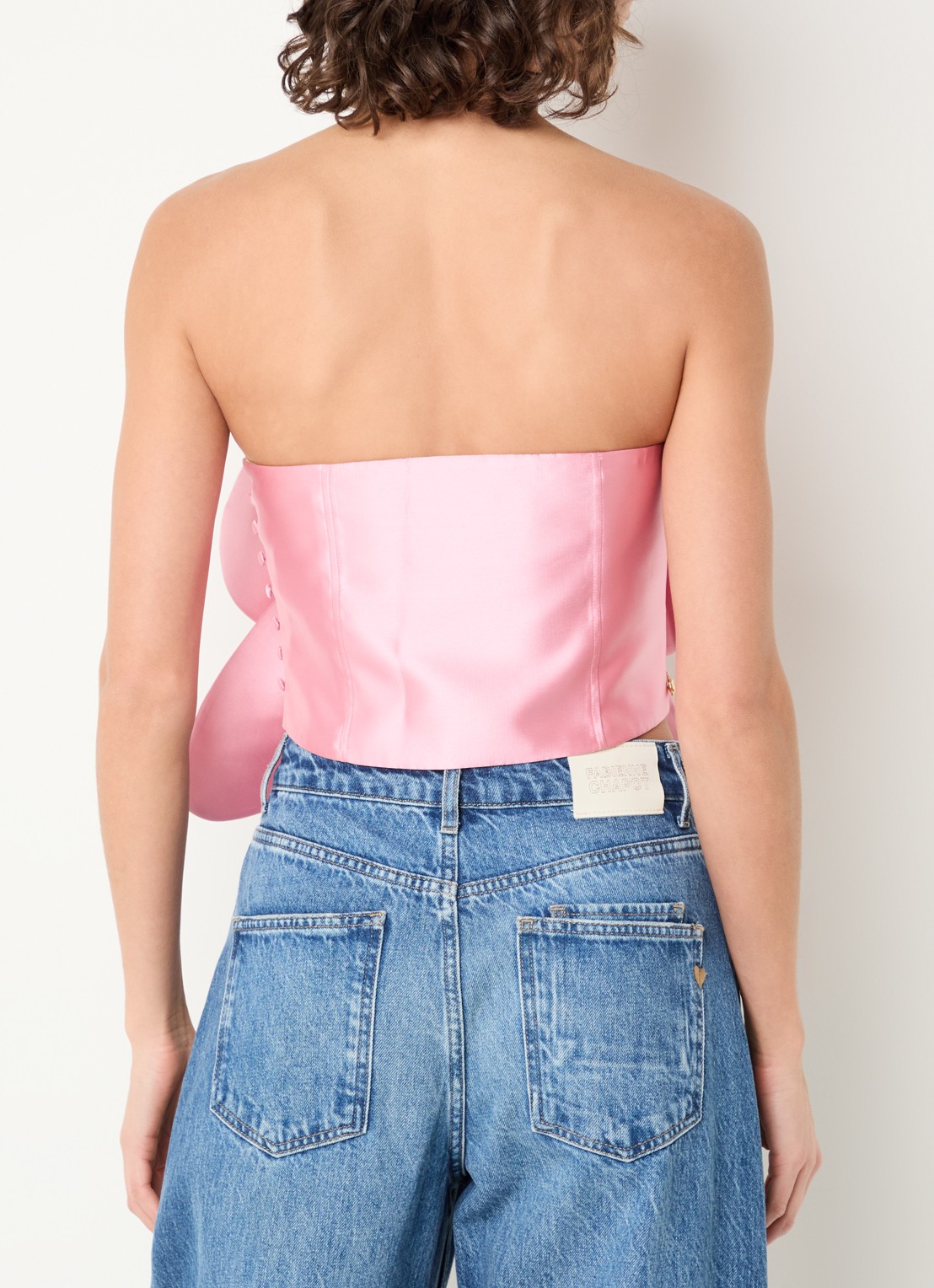 Fabienne Chapot Phalae cropped top van satijn met strikdetail - achterkant koraalroze
