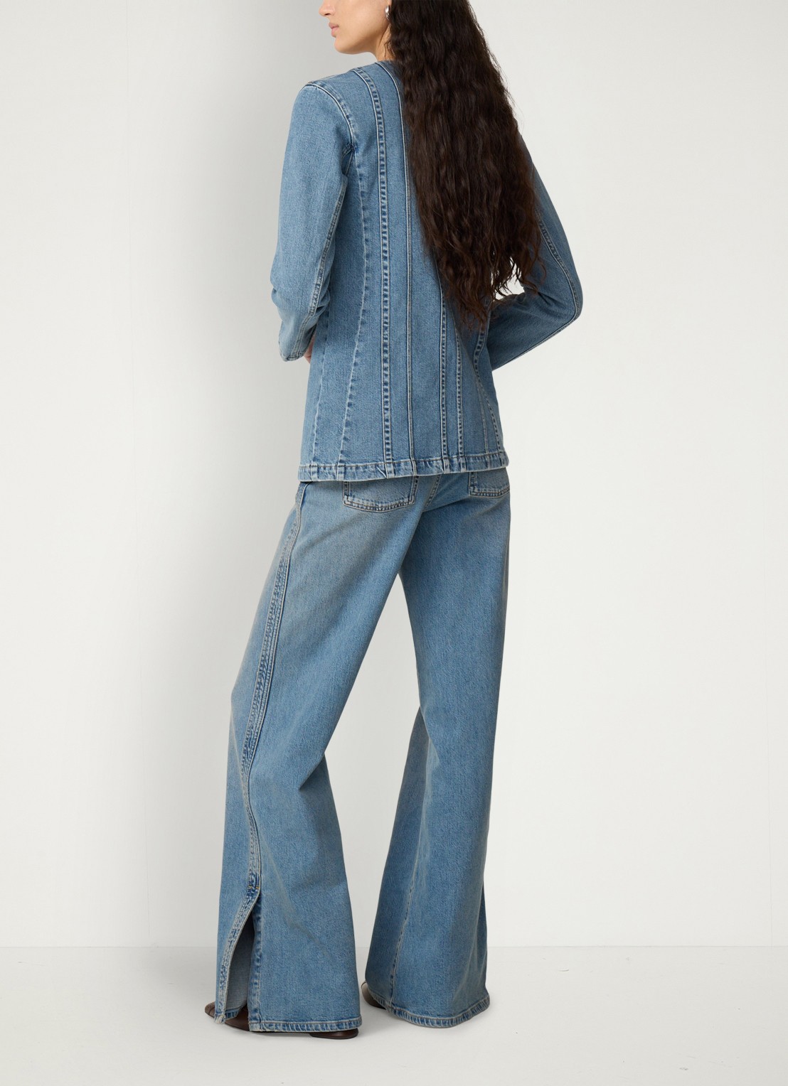 Fabienne Chapot Phielix jack van denim met V-hals - achterkant indigo