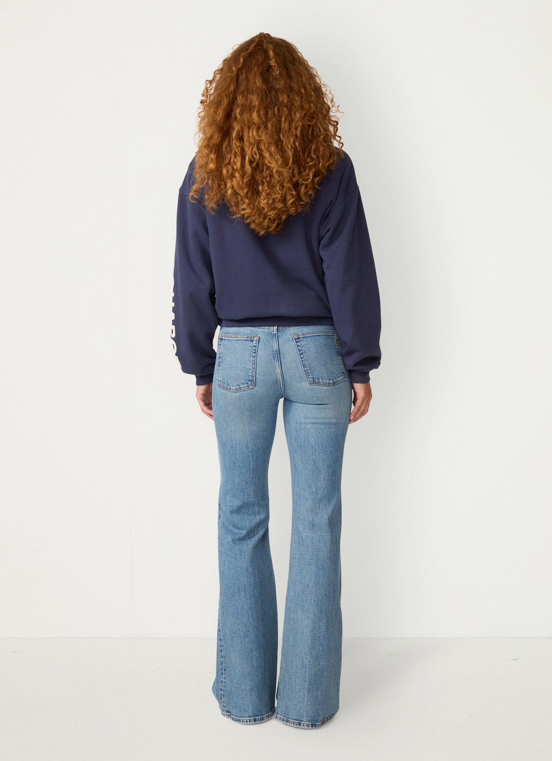 Fabienne Chapot Vic high waist bootcut jeans met steekzakken - achterkant 5 indigo
