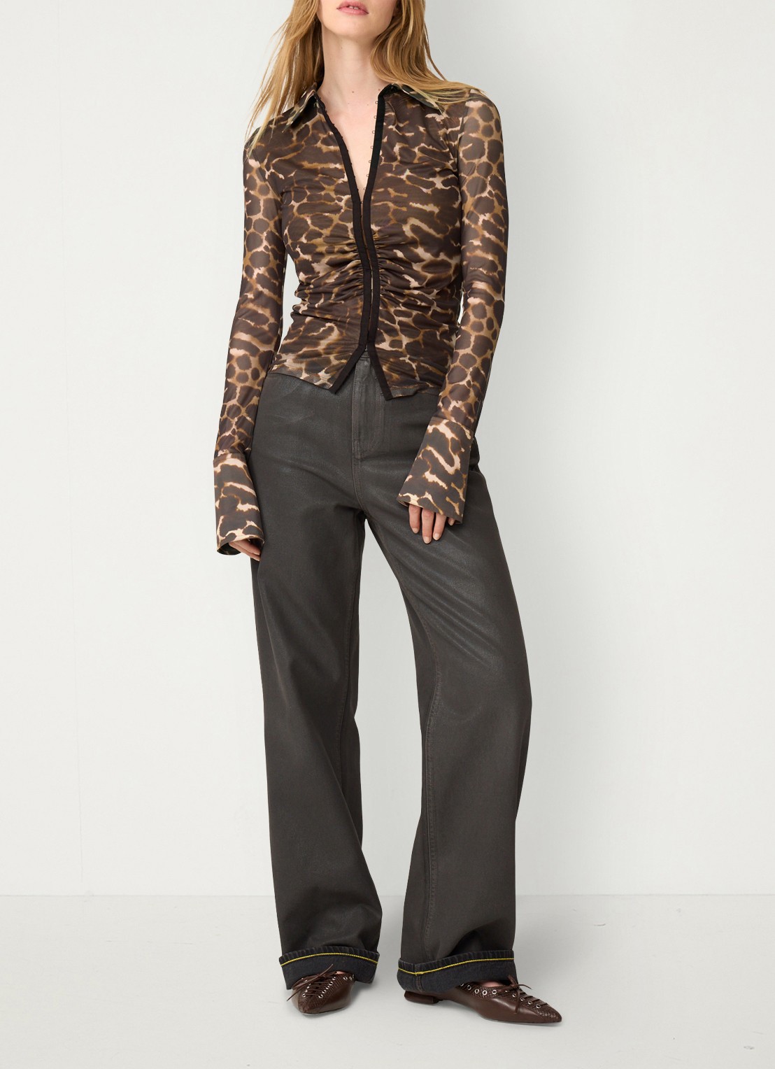 Fabienne Chapot Yanna semi transparante blouse met dierenprint - voorkant 2 bruin