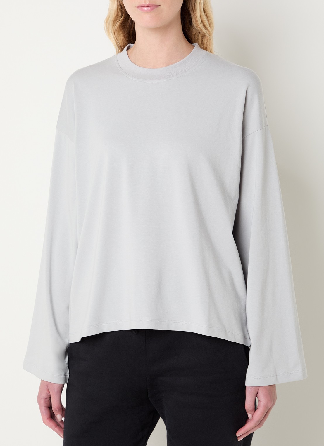 Falke Longsleeve met ronde hals - detail 3 grijs