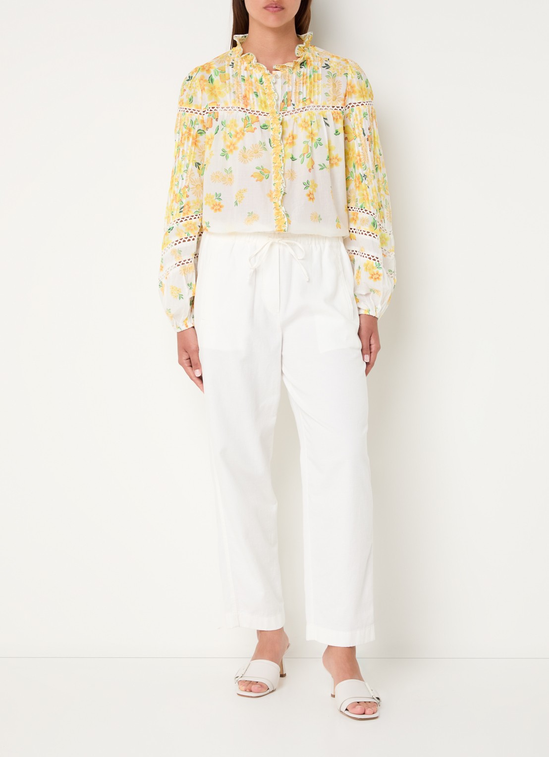 Farm Rio Azaleia blouse met bloemenprint en opengewerkt detail - voorkant 5 geel
