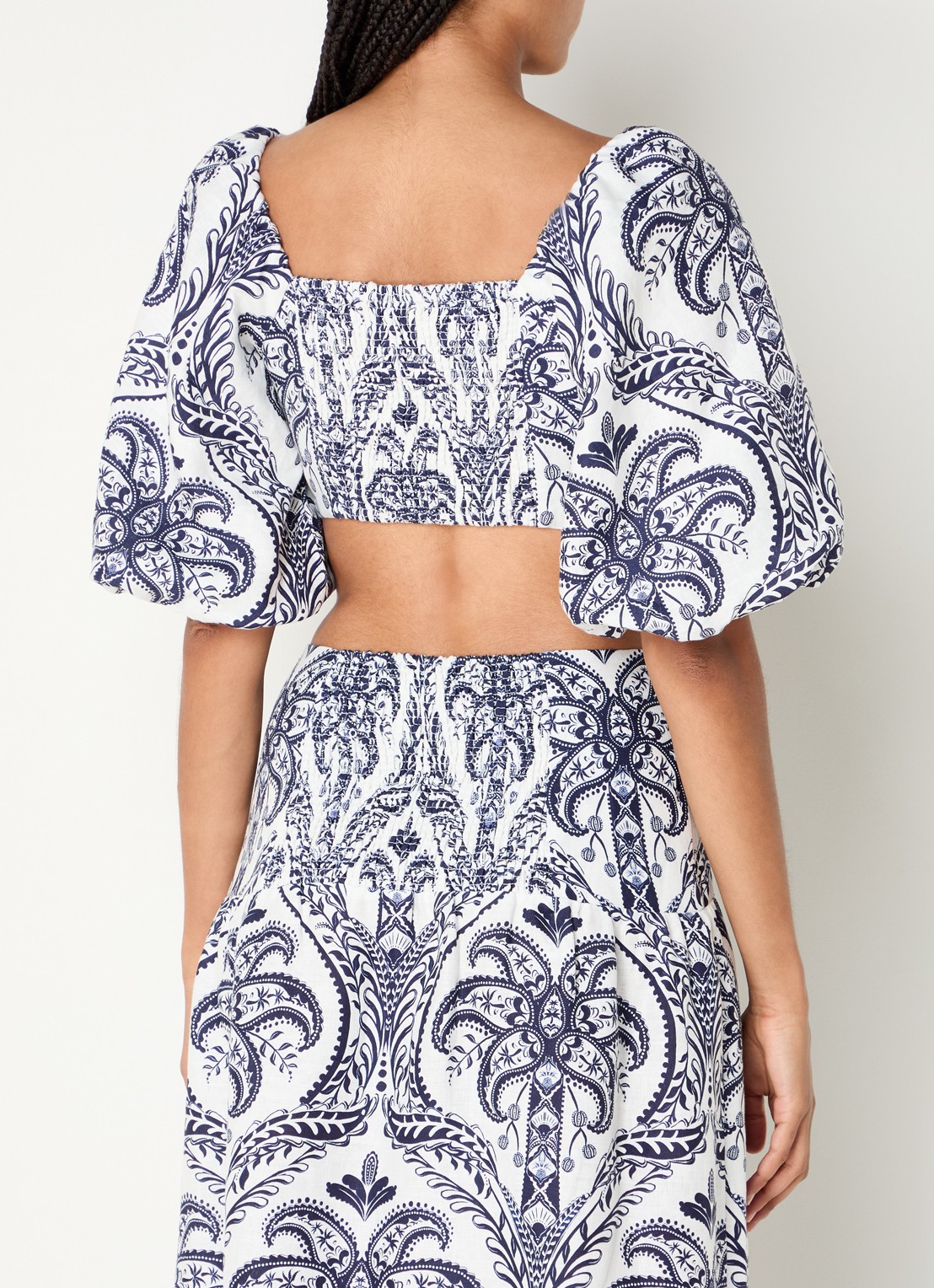 Farm Rio Crop top van linnen met pofmouw en paisley dessin - achterkant donkerblauw