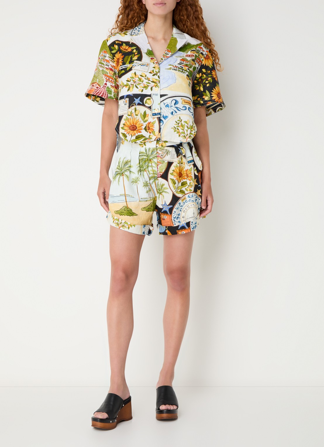 Farm Rio Croppped blouse van linnen met print - voorkant 2 beige