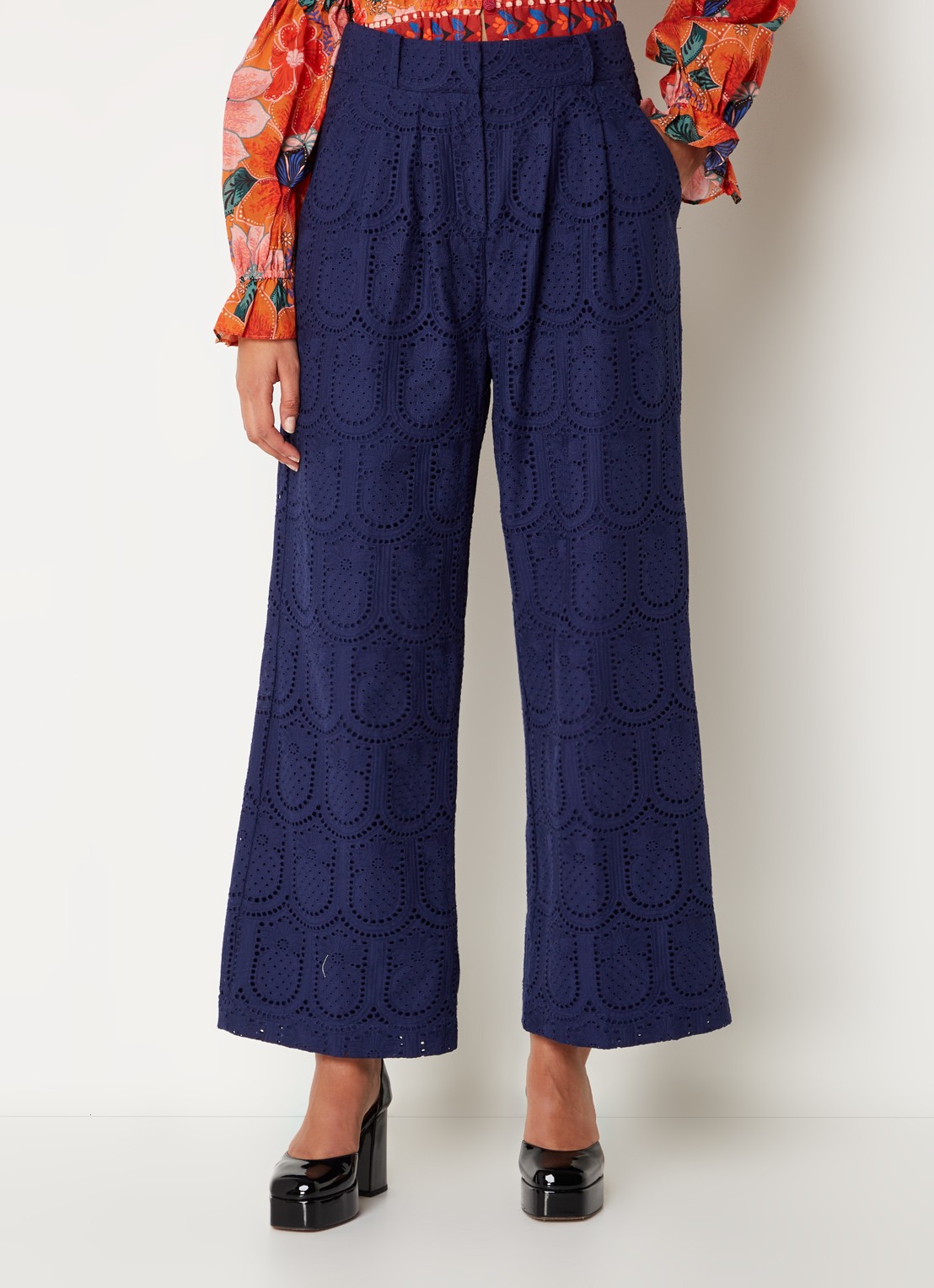 Farm Rio High waist wide fit pantalon met broderie en steekzakken - detail donkerblauw