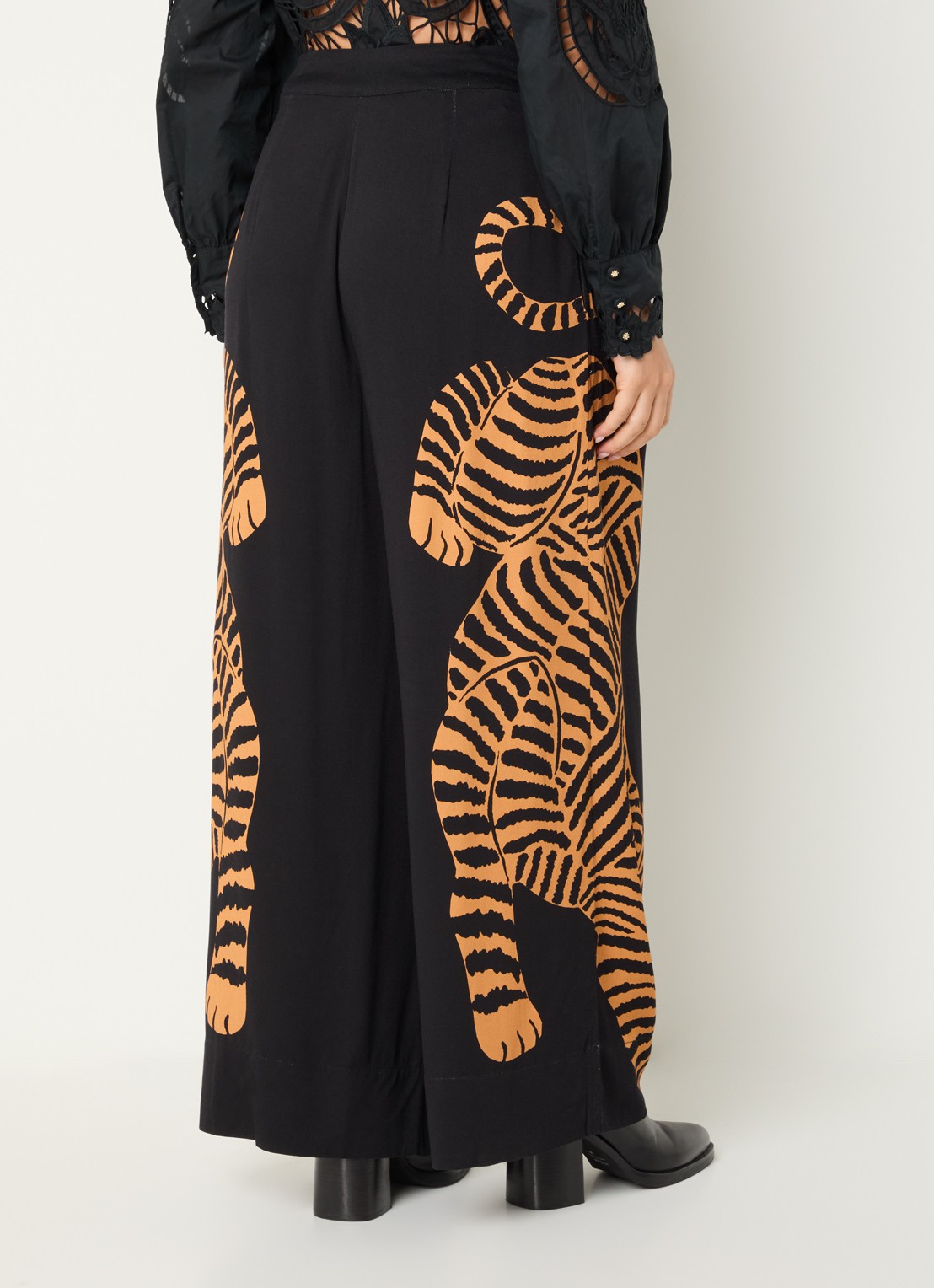 Farm Rio High waist wide fit pantalon met print - achterkant zwart