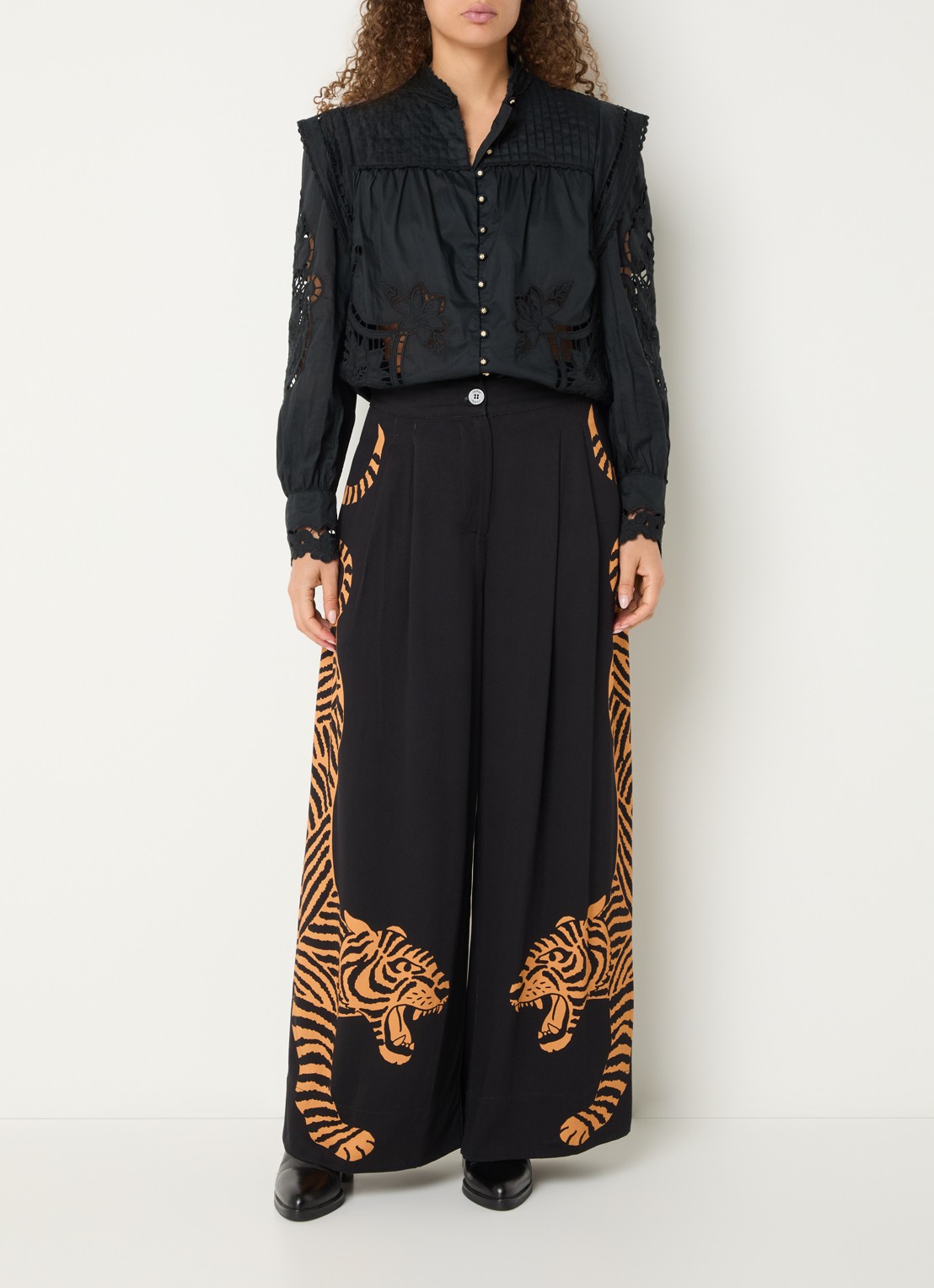 Farm Rio High waist wide fit pantalon met print - voorkant 4 zwart