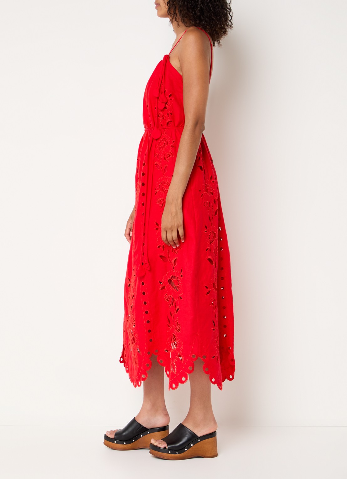 Farm Rio Maxi jurk in linnenblend met broderie en ceintuur - voorkant 4 rood
