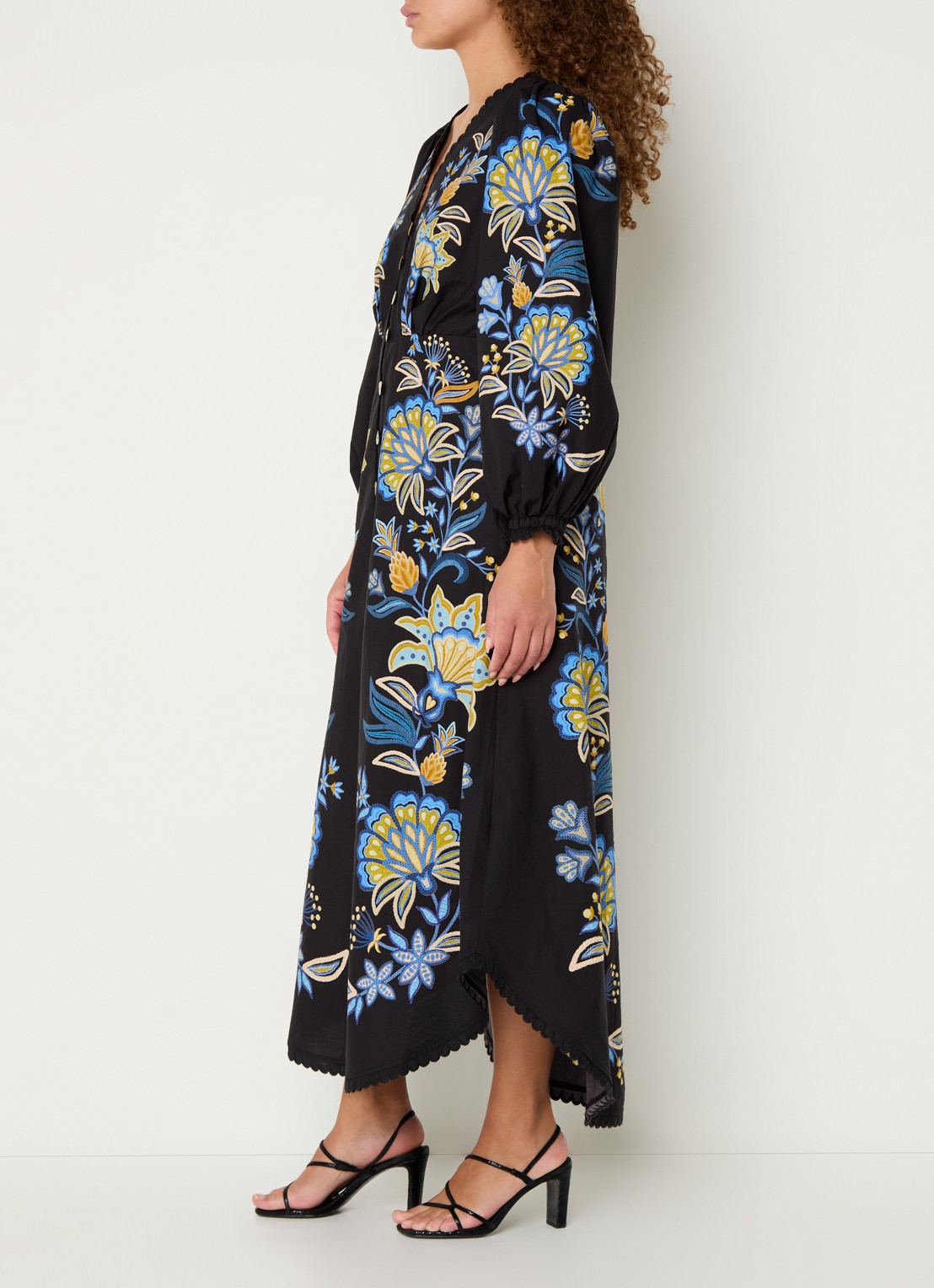 Farm Rio Midi blousejurk van  katoen met bloemenprint - voorkant 3 zwart